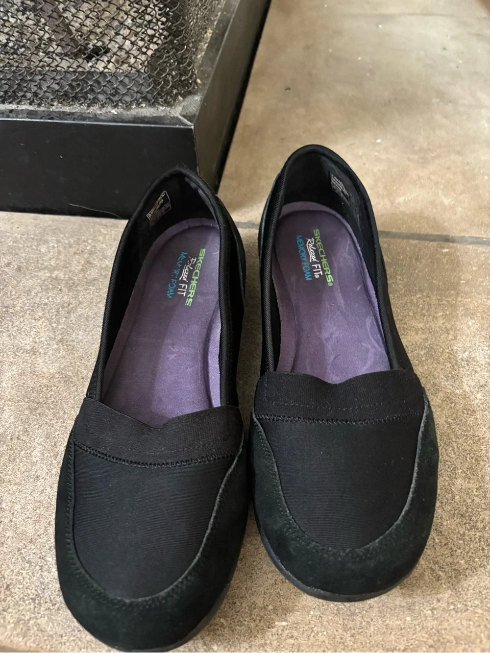Skechers Relaxed Fit: Career - 9 To 5 Suede black slip on comfort shoe size 10